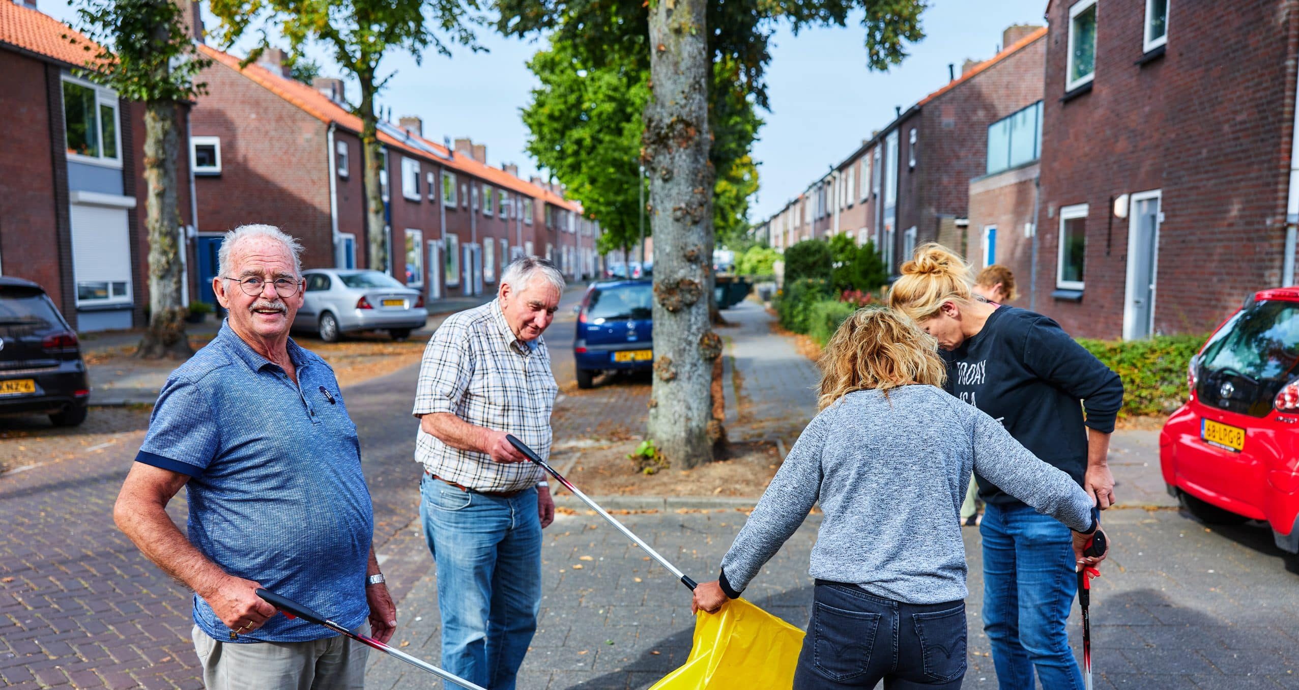 ContourdeTwern in Boxtel actieve wijkbewoners houden de buurt plasticvrij
